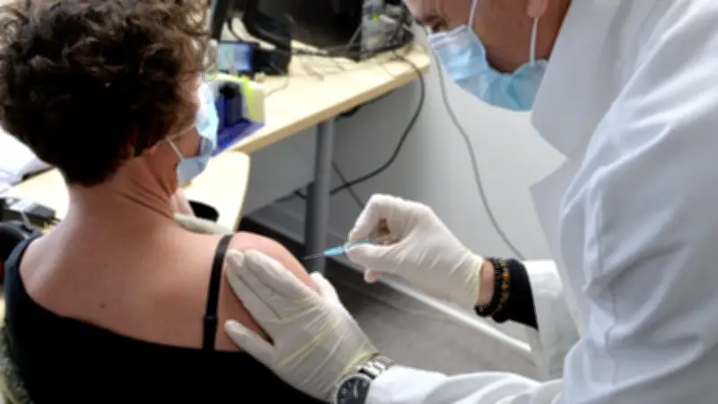 Nouvelle campagne de vaccination Covid-19 avant l'été : cibles et modalités dévoilées