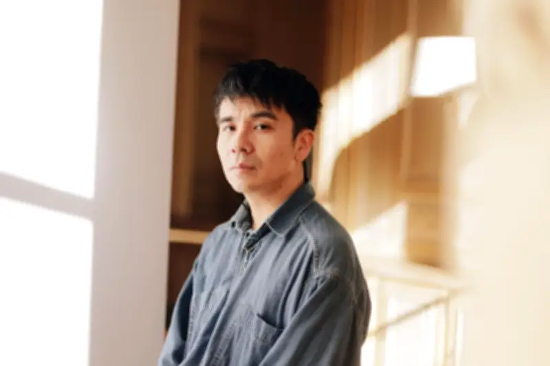 Ocean Vuong : le poète qui réécrit le rêve américain depuis ses racines vietnamiennes