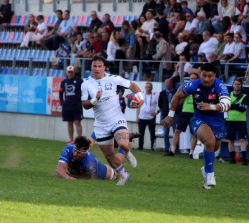 Oliver Cummins, le centre australien du SUA, récidive avec un essai de 90 mètres à Aurillac