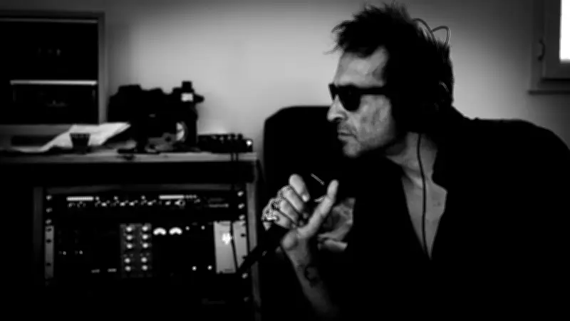 Olivier Daguerre fête 20 ans de carrière avec un concert intimiste au CaféMusic