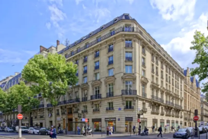 Osol, startup cannoise de l'énergie nomade, ouvre un showroom à Paris
