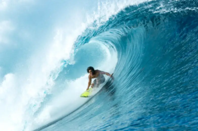 Oxbow, la marque surf girondine, mise sur l'éco-responsabilité sans promesses vides