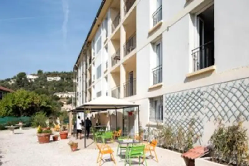 Panne d'ascenseur dans un Ehpad niçois : des résidents âgés confinés depuis plus de deux semaines