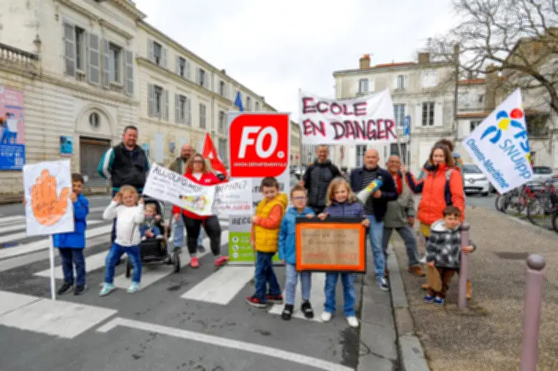 Parents mobilisés à La Rochelle contre la fermeture d'une classe à Taugon