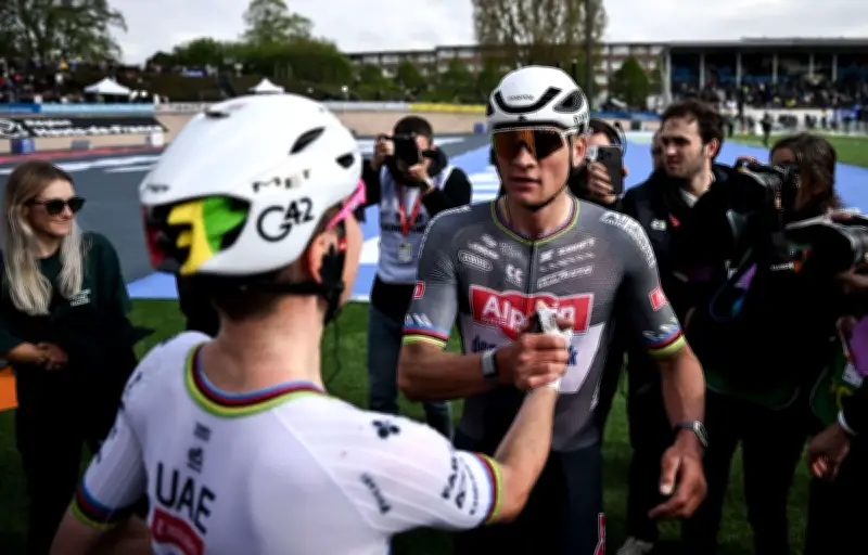 Paris-Roubaix 2026 : van der Poel favori face à Pogacar dans l'Enfer du Nord