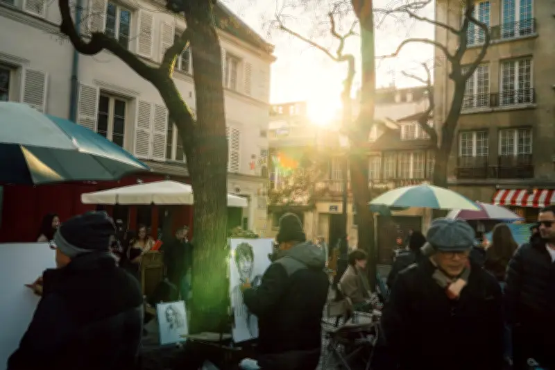 Paris se vide de ses habitants modestes tandis que les hauts revenus s'installent massivement
