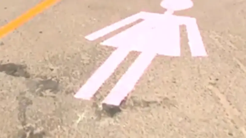 Parkings roses réservés aux femmes : la polémique enfle en Espagne