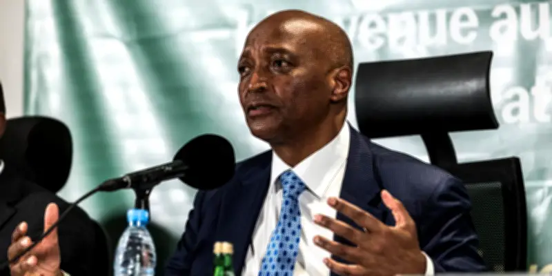 Patrice Motsepe à Dakar et Rabat pour apaiser les tensions après la finale chaotique de la CAN