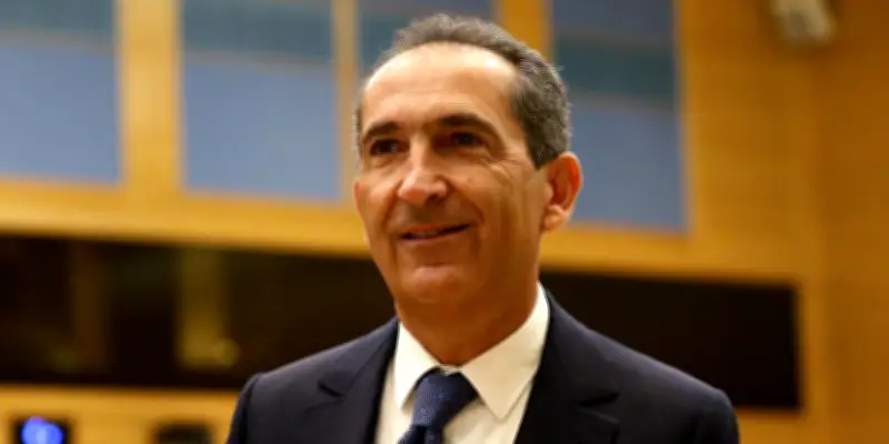 Patrick Drahi négocie la vente de SFR à Bouygues, Free et Orange pour plus de 20 milliards d'euros