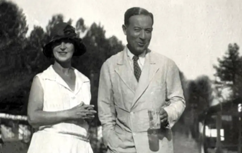 Paul et Hélène Morand : un couple brillant et sulfureux revisité par David Bonneau
