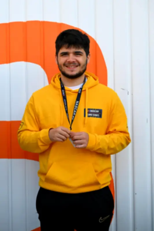 Paul Jouffreau confirme son talent à Valence avec une seconde place en Nascar Euro Series