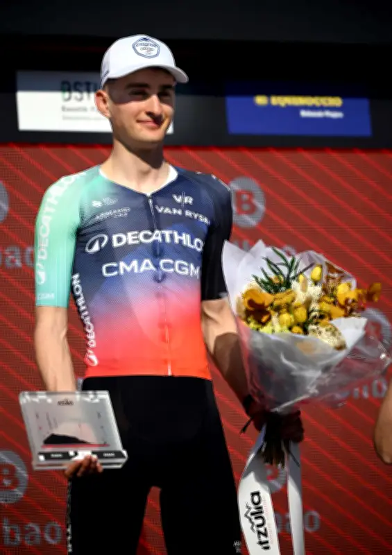 Paul Seixas s'impose à Bilbao et offre un doublé historique à la France