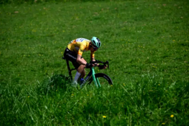 Paul Seixas triomphe au Tour du Pays Basque, une victoire de fils prodige