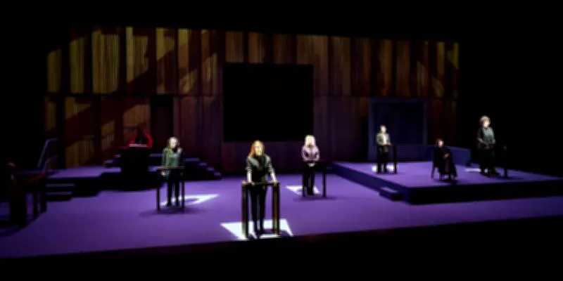 Pauline Bureau décortique une affaire de pédocriminalité dans 'Entre Parenthèses'