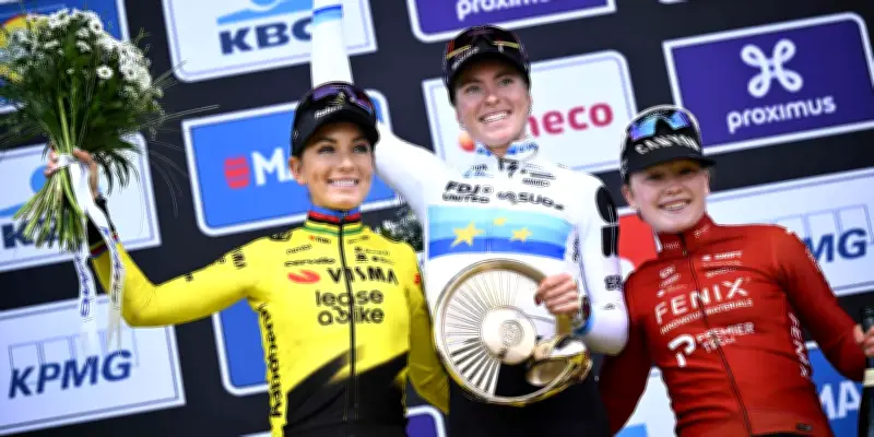 Pauline Ferrand-Prévot termine deuxième du Tour des Flandres derrière Demi Vollering