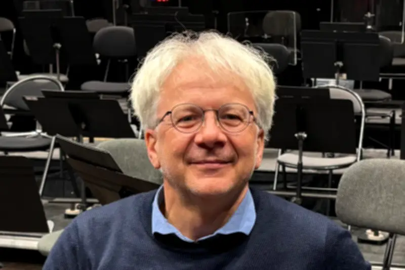 Pavel Baleff dirige l'Académie de l'Orchestre National de Cannes au théâtre Debussy