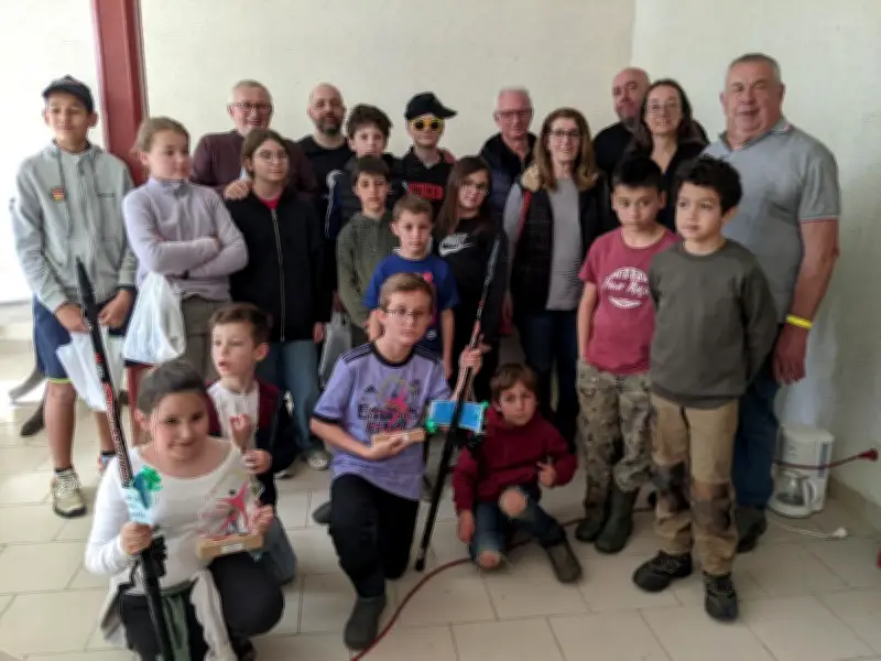 Pêche à la truite : 17 jeunes initiés par l'AAPPMA des Eyzies-Plazac et l'Amicale du Vimont