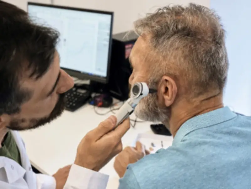 Perte auditive : 8 signaux d'alerte à ne pas ignorer pour préserver votre santé cognitive