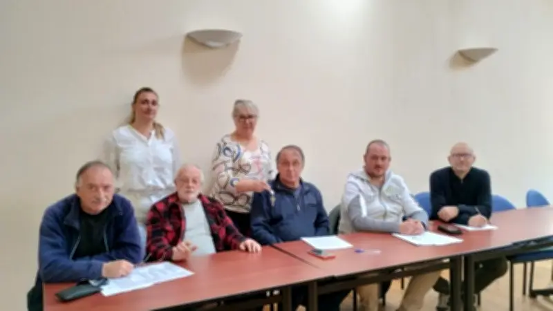 Peyre-en-Aubrac inaugure ses nouveaux terrains sportifs polyvalents pour les associations