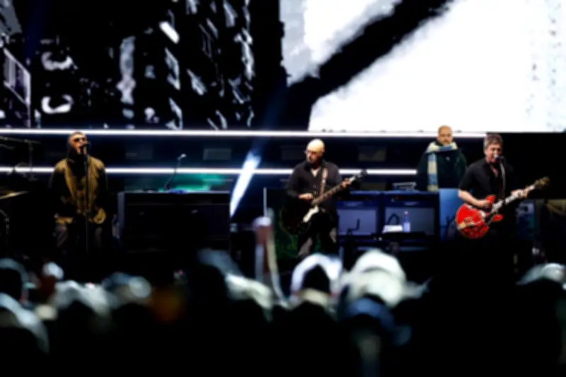 Phil Collins et Oasis intronisés au Rock and Roll Hall of Fame avec Iron Maiden