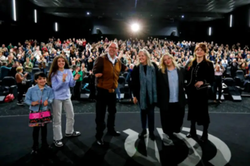 Philippe Croizon : son histoire d'amour et de résilience inspire le film « Pour le meilleur »
