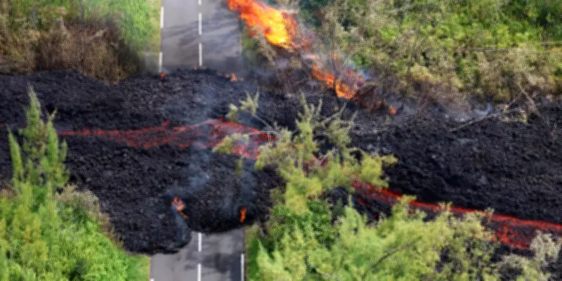 Piton de la Fournaise : reconstruction atypique d'une route engloutie par la lave