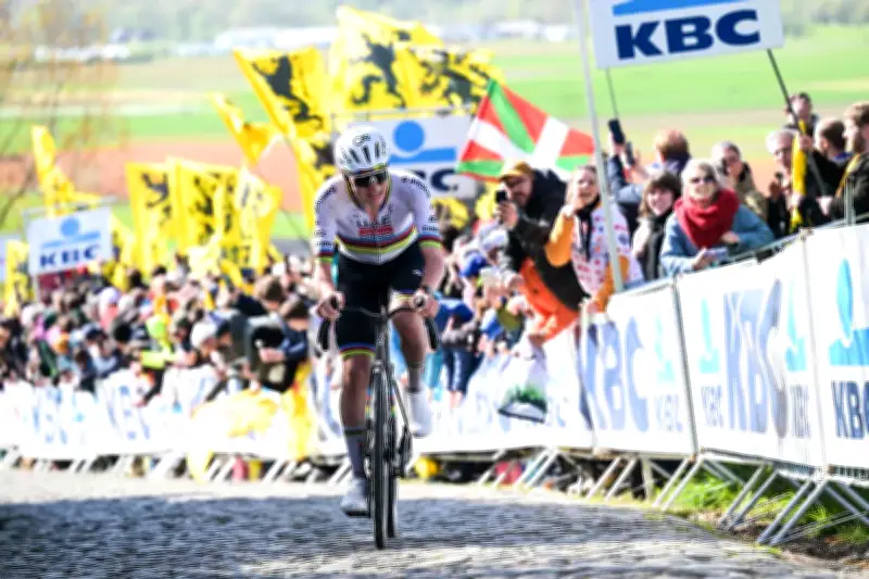 Pogacar entre dans la légende avec un troisième Tour des Flandres historique