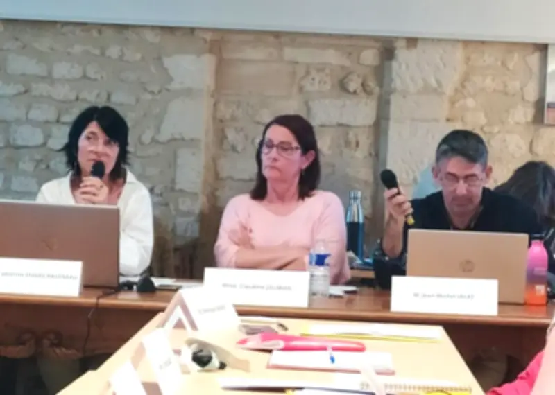 Pons : La maire présente un budget 2026 prudent avec des travaux prioritaires