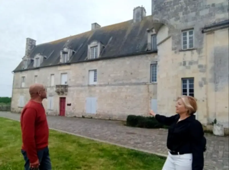 Pons : marche et vente d'œuvres d'écoliers pour sauver le château historique