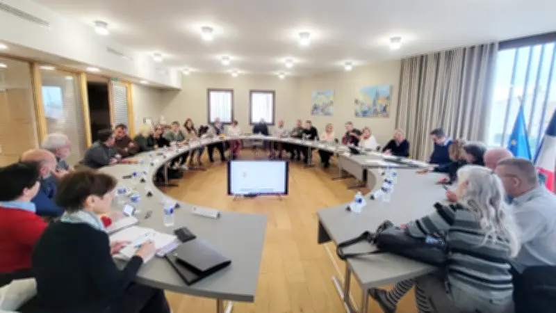 Portiragnes : indemnités majorées et taxes inchangées au conseil municipal