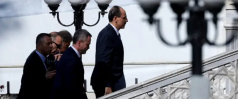 Pourparlers de paix à Istanbul : Zelensky réclame un cessez-le-feu, Poutine exige territoires et abandon de l'Otan