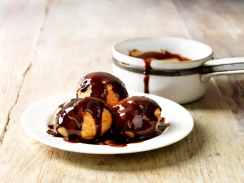 Pâques gourmand : la montagne de profiteroles à l'italienne fait sensation