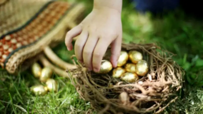 Pâques : Origines et Traditions de la Chasse aux Œufs et du Gigot d'Agneau