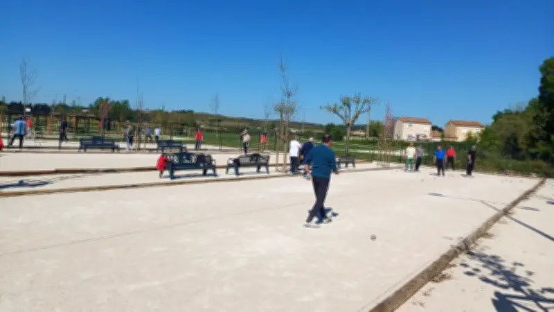 Premier concours provençal vétérans de pétanque à Bernis : un succès convivial