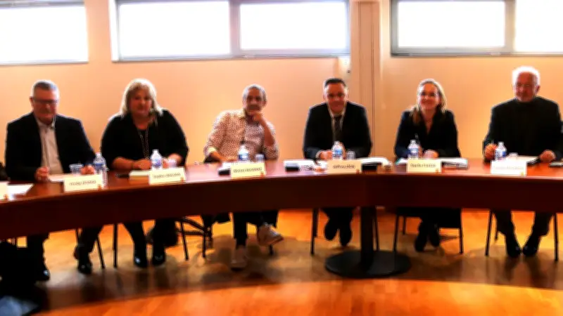 Premier conseil municipal d'Uchaud : nominations, commissions et subventions validées