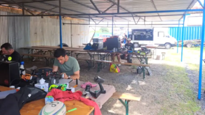 Première course régionale de modélisme à Pézenas : 24 pilotes en lice