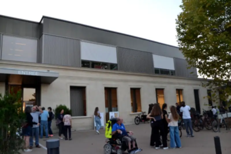 Première édition du festival Contes et tintamarre pour la paix durable à Mérignac