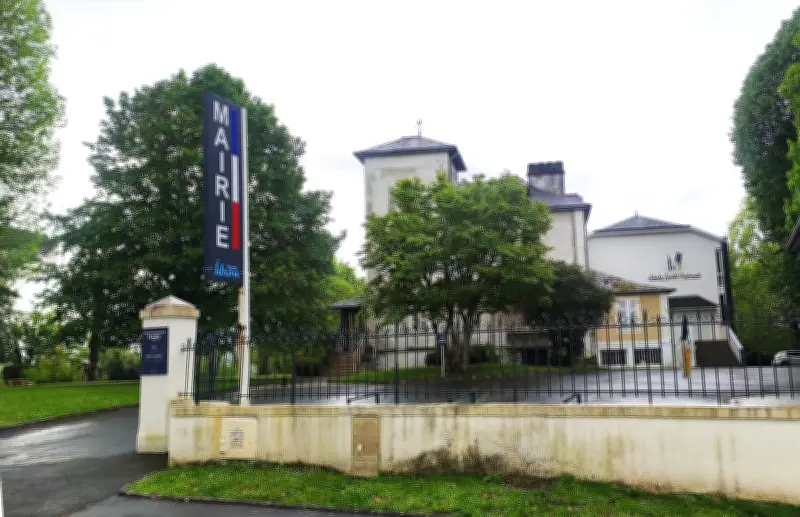 Première réunion du Conseil municipal : indemnités, commissions et acquisition validées