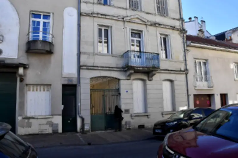 Périgueux : des commerçants sauvent un homme blessé à la gorge, une agression suspectée