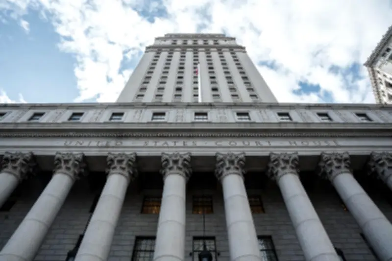 Procès reporté pour le meurtre d'un patron d'assurance américain : Luigi Mangione jugé en 2027