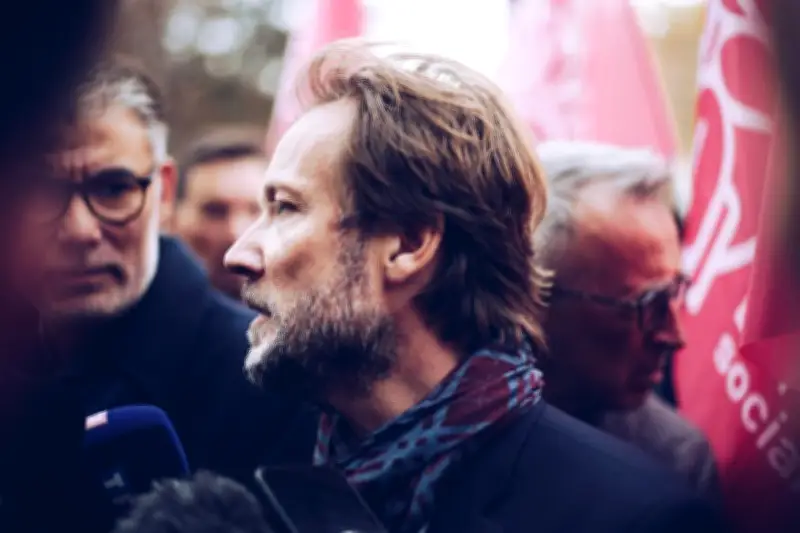 PS : Boris Vallaud tente de fédérer une fronde contre Olivier Faure