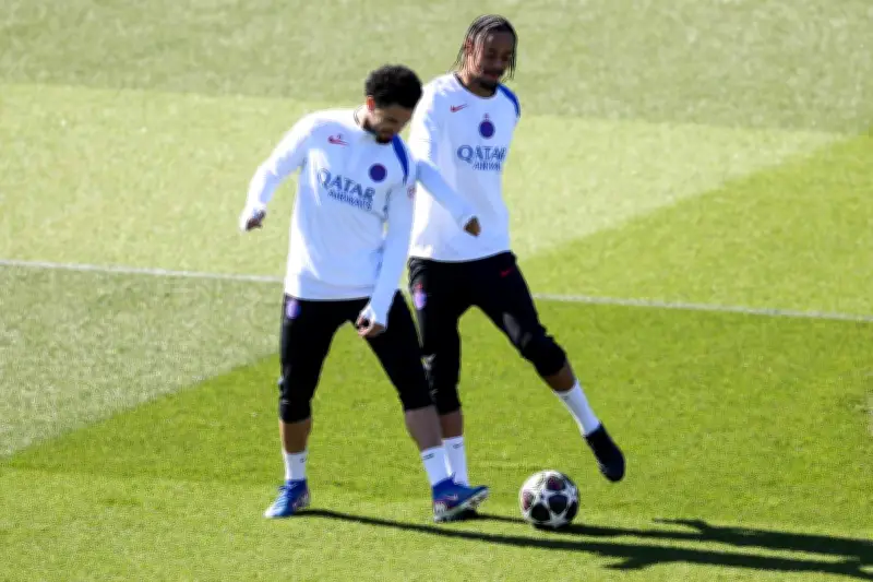 PSG : Barcola absent contre Liverpool malgré son retour à l'entraînement