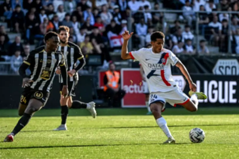 PSG : victoire rassurante à Angers avant le choc face au Bayern