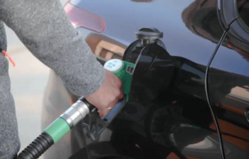 Pétrole : la hausse reprend après une trêve fragile entre l'Iran et les États-Unis