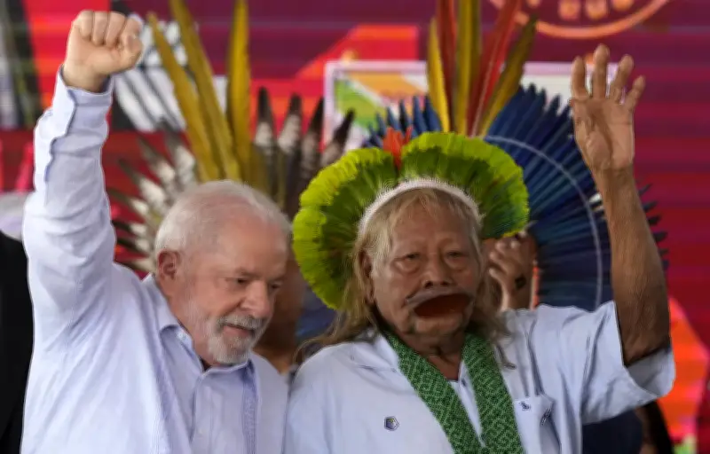 Raoni soutient Lula malgré des divergences sur l'exploitation pétrolière en Amazonie