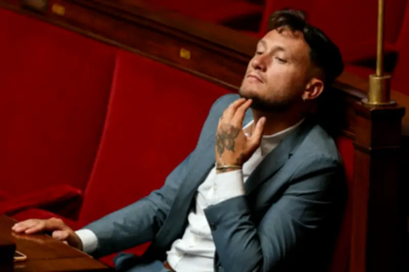 Raphaël Arnault (LFI) rompt son silence après la mort de Quentin Deranque et maintient son mandat