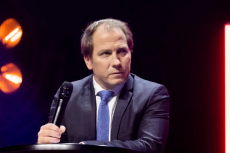Raphaël Stainville, rédacteur en chef du JDD, a écrit le livre d'Éric Ciotti