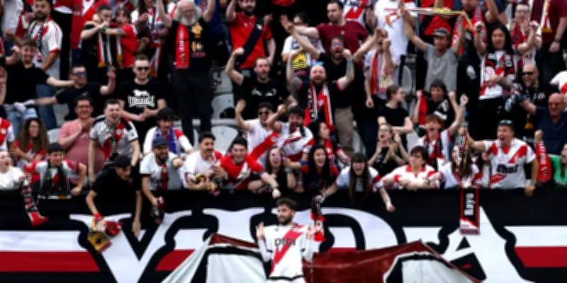 Rayo Vallecano-Strasbourg : le match sans fin entre supporters et direction