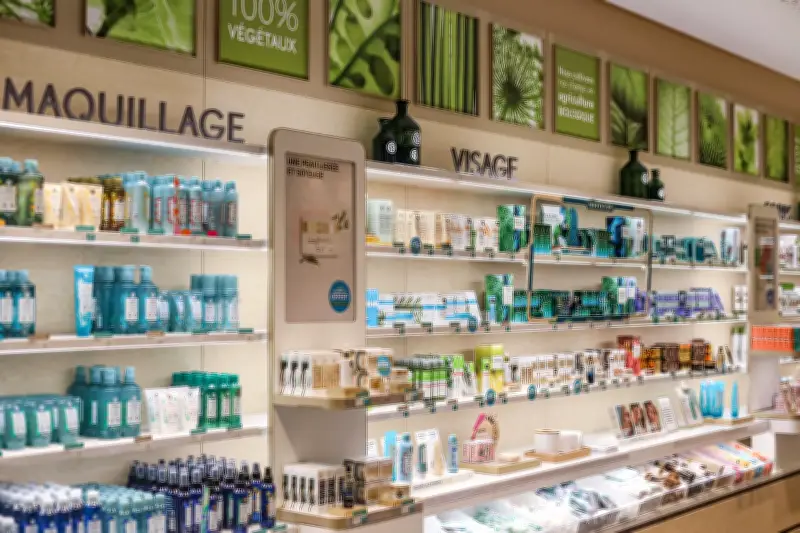 Réduire ses cosmétiques baisse l'exposition aux polluants en 5 jours