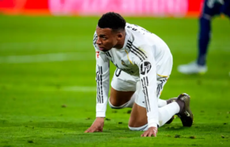 Real Madrid tenu en échec par le Betis, Mbappé blessé aux ischios